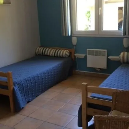 Maison Avec Piscine Chauffee - 8 Pers. - Fr-1-878-5 Villa